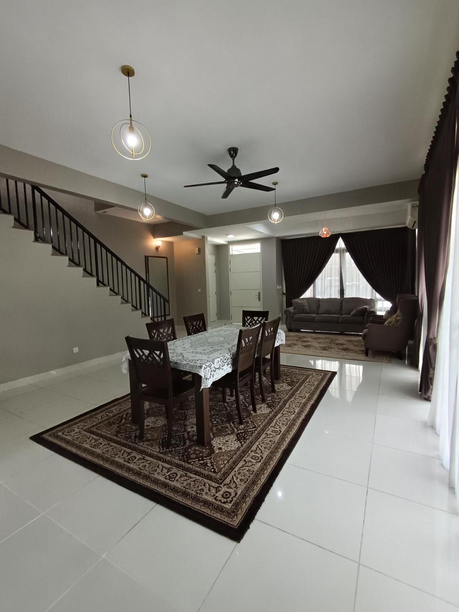 Pinevalley Homestay Putrajaya Presint 12 מראה חיצוני תמונה